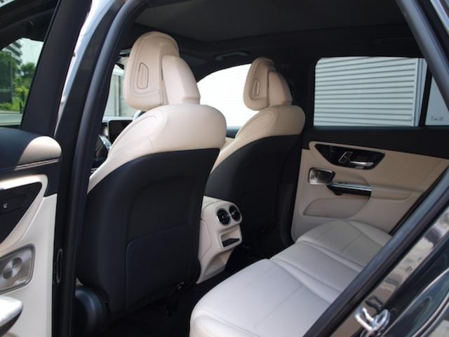 ＧＬＣ ＧＬＣ２２０　ｄ　４ＭＡＴＩＣ　レザーエクスクルーシブパッケージ　Ｂｌｕｅｔｏｏｔｈ接続　ＥＴＣ　ＬＥＤヘッドライト　ＴＶ　アイドリングストップ　クルーズコントロール　コネクテッド機能　サイドカメラ　サンルーフ・ガラスルーフ（9枚目）