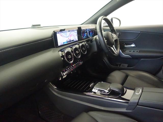 Ａクラスセダン Ａ２５０　４ＭＡＴＩＣ　セダン　レーダーセーフティパッケージ　ナビゲーションパッケージ　Ｂｌｕｅｔｏｏｔｈ接続　ＥＴＣ　ＬＥＤヘッドライト　ＴＶ　アイドリングストップ　クルーズコントロール　コネクテッド機能　シートヒーター（19枚目）