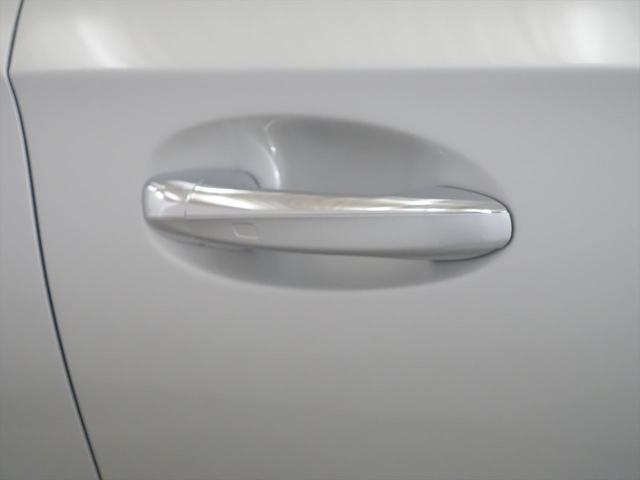 Ａクラスセダン Ａ２５０　４ＭＡＴＩＣ　セダン　レーダーセーフティパッケージ　ナビゲーションパッケージ　Ｂｌｕｅｔｏｏｔｈ接続　ＥＴＣ　ＬＥＤヘッドライト　ＴＶ　アイドリングストップ　クルーズコントロール　コネクテッド機能　シートヒーター（25枚目）