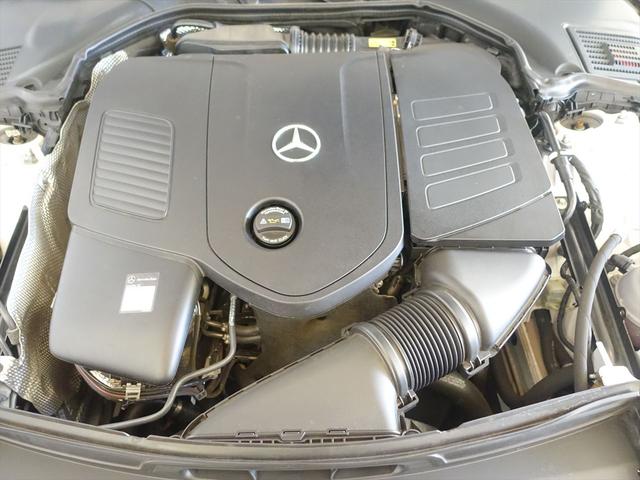 Ｃクラス Ｃ１８０　アバンギャルド　ＡＭＧラインパッケージ　ベーシックパッケージ　Ｂｌｕｅｔｏｏｔｈ接続　ＥＴＣ　ＬＥＤヘッドライト　ＴＶ　アイドリングストップ　クルーズコントロール　コネクテッド機能　サイドカメラ　シートヒーター（8枚目）