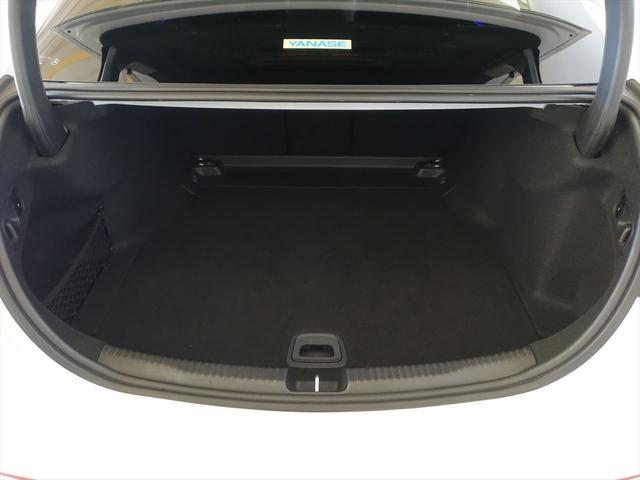 Ｃクラス Ｃ１８０　アバンギャルド　ＡＭＧラインパッケージ　ベーシックパッケージ　Ｂｌｕｅｔｏｏｔｈ接続　ＥＴＣ　ＬＥＤヘッドライト　ＴＶ　アイドリングストップ　クルーズコントロール　コネクテッド機能　サイドカメラ　シートヒーター（23枚目）