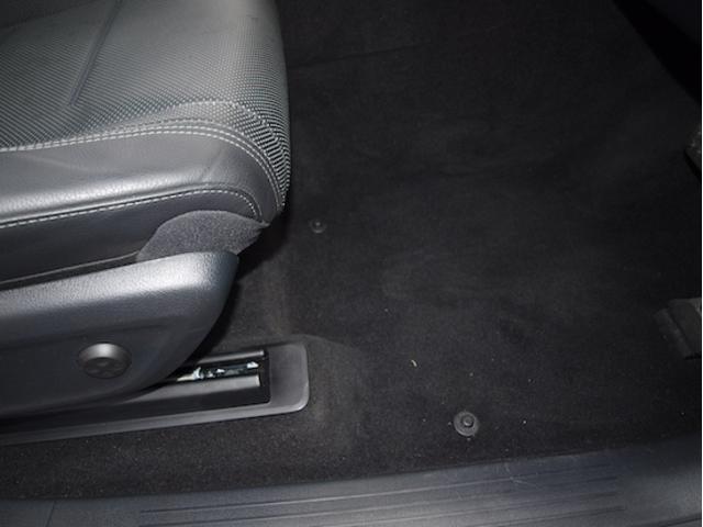 ＧＬＥ ＧＬＥ４５０　ｄ　４ＭＡＴＩＣ　クーペ　スポーツ　Ｅ‐ＡＣＴＩＶＥ　ＢＯＤＹ　ＣＯＮＴＲＯＬパッケージ　Ｂｌｕｅｔｏｏｔｈ接続　ＥＴＣ　ＬＥＤヘッドライト　ＴＶ　アイドリングストップ　クルーズコントロール　コネクテッド機能　サイドカメラ（15枚目）