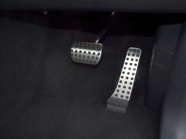 ＧＬＥ ＧＬＥ４５０　ｄ　４ＭＡＴＩＣ　クーペ　スポーツ　Ｅ‐ＡＣＴＩＶＥ　ＢＯＤＹ　ＣＯＮＴＲＯＬパッケージ　Ｂｌｕｅｔｏｏｔｈ接続　ＥＴＣ　ＬＥＤヘッドライト　ＴＶ　アイドリングストップ　クルーズコントロール　コネクテッド機能　サイドカメラ（17枚目）