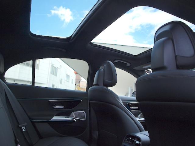 Ｅクラス Ｅ２２０　ｄ　アバンギャルド　ＡＭＧラインパッケージ　レザーエクスクルーシブパッケージ　アドバンスドパッケージ　デジタルインテリアパッケージ　Ｂｌｕｅｔｏｏｔｈ接続　ＥＴＣ　ＬＥＤヘッドライト　ＴＶ　アイドリングストップ（26枚目）