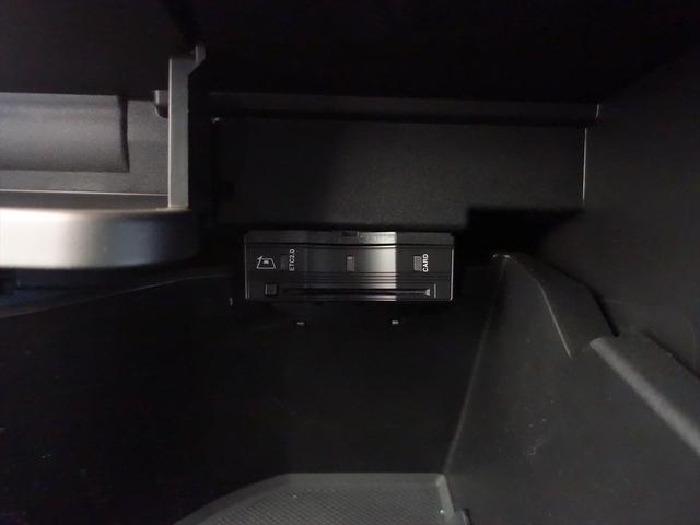 GLAクラス GLA180 AMGラインパッケージ Bluetooth接続 ETC LEDヘッドライト TV アイドリングストップ クルーズコントロール コネクテッド機能 サイドカメラ サンルーフ・ガラスルーフ シートヒーター(23枚目)