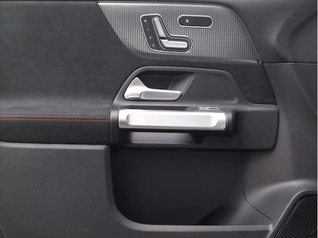 ＥＱＢ ＥＱＢ２５０　ＡＭＧラインパッケージ　３列シート　Ｂｌｕｅｔｏｏｔｈ接続　ＥＴＣ　ＬＥＤヘッドライト　ＴＶ　クルーズコントロール　コネクテッド機能　サイドカメラ　サンルーフ・ガラスルーフ　シートヒーター（7枚目）