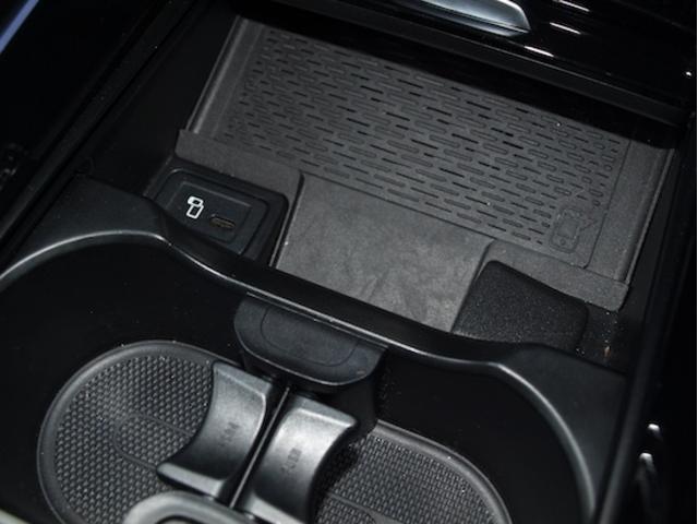 ＥＱＢ ＥＱＢ２５０　ＡＭＧラインパッケージ　３列シート　Ｂｌｕｅｔｏｏｔｈ接続　ＥＴＣ　ＬＥＤヘッドライト　ＴＶ　クルーズコントロール　コネクテッド機能　サイドカメラ　サンルーフ・ガラスルーフ　シートヒーター（27枚目）