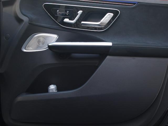 EQE SUV EQE350 4MATIC SUV ローンチエディション LEDヘッドライト TV クルーズコントロール サイドカメラ サンルーフ・ガラスルーフ シートエアコン シートヒーター ナビ バックモニター パワーシート フロントカメラ 横滑り防止装置(14枚目)