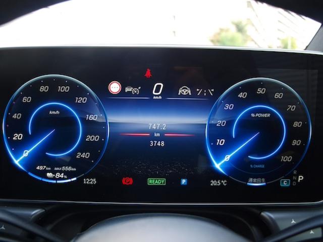 EQE SUV EQE350 4MATIC SUV ローンチエディション LEDヘッドライト TV クルーズコントロール サイドカメラ サンルーフ・ガラスルーフ シートエアコン シートヒーター ナビ バックモニター パワーシート フロントカメラ 横滑り防止装置(20枚目)