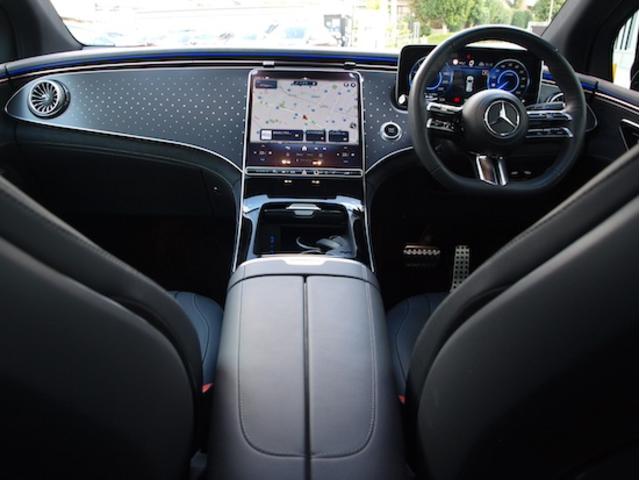 EQE SUV EQE350 4MATIC SUV ローンチエディション LEDヘッドライト TV クルーズコントロール サイドカメラ サンルーフ・ガラスルーフ シートエアコン シートヒーター ナビ バックモニター パワーシート フロントカメラ 横滑り防止装置(29枚目)