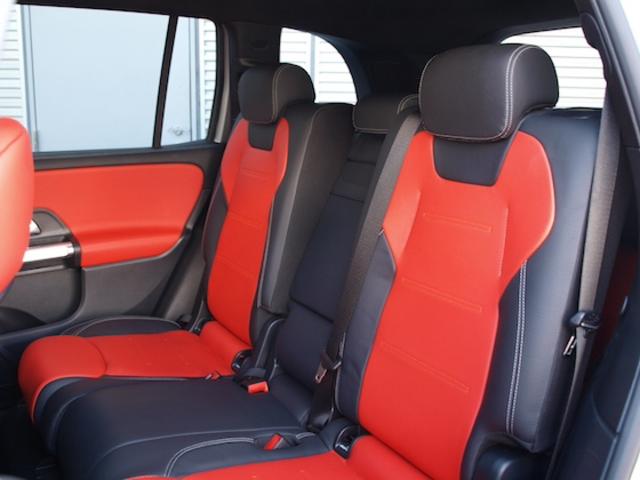 GLB GLB180 AMGラインパッケージ AMGレザーエクスクルーシブパッケージ 3列シート Bluetooth接続 ETC LEDヘッドライト TV アイドリングストップ クルーズコントロール コネクテッド機能(11枚目)