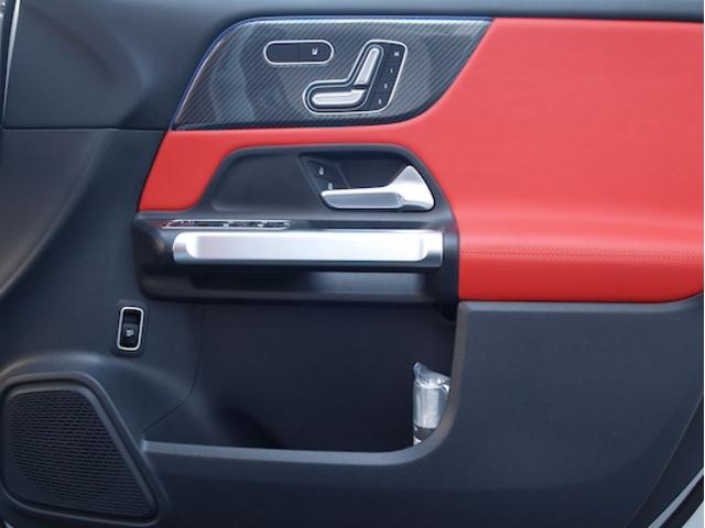 GLB GLB180 AMGラインパッケージ AMGレザーエクスクルーシブパッケージ 3列シート Bluetooth接続 ETC LEDヘッドライト TV アイドリングストップ クルーズコントロール コネクテッド機能(13枚目)