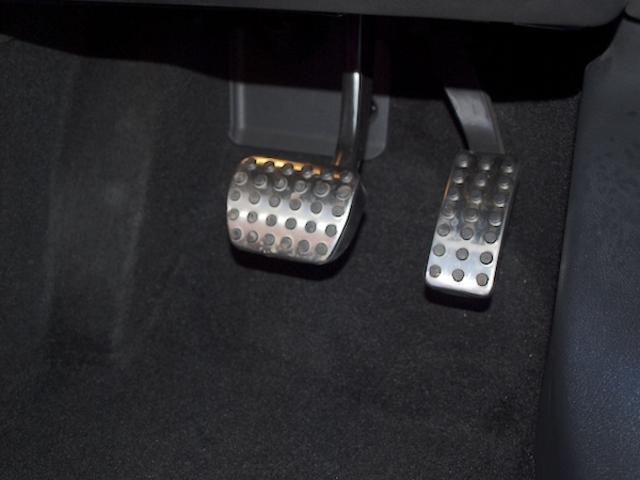 GLB GLB180 AMGラインパッケージ AMGレザーエクスクルーシブパッケージ 3列シート Bluetooth接続 ETC LEDヘッドライト TV アイドリングストップ クルーズコントロール コネクテッド機能(17枚目)