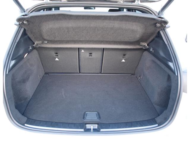 GLAクラス GLA200 d 4MATIC AMGラインパッケージ Bluetooth接続 ETC LEDヘッドライト TV アイドリングストップ クルーズコントロール コネクテッド機能 サイドカメラ シートヒーター トランクスルー ナビ(36枚目)