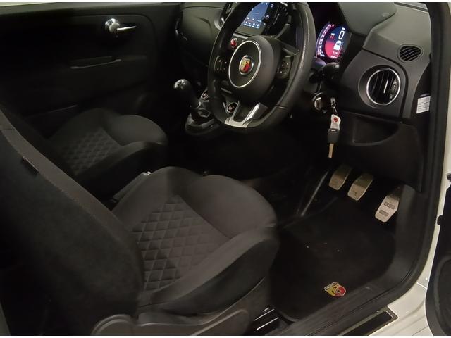 アバルト５９５ Ｆ５９５　右ハンドル５速マニュアル車　レコードモンツァマフラー　ブラックファブリックシート　バックセンサー　ＥＴＣ　１６５ＰＳ（2枚目）