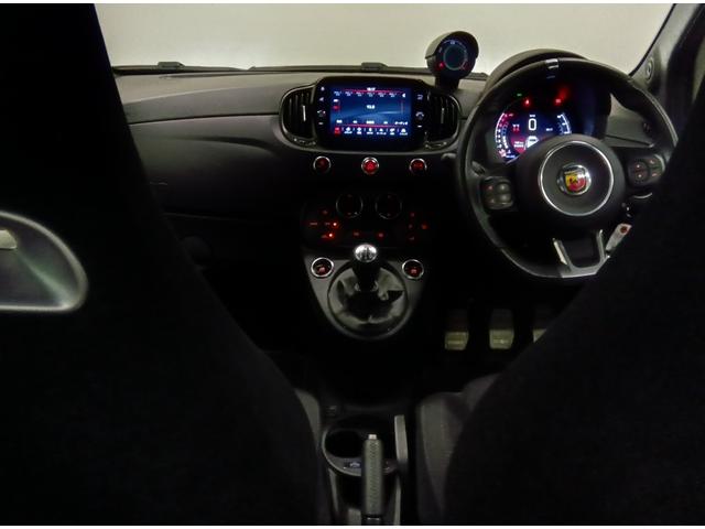 アバルト５９５ Ｆ５９５　右ハンドル５速マニュアル車　レコードモンツァマフラー　ブラックファブリックシート　バックセンサー　ＥＴＣ　１６５ＰＳ（3枚目）