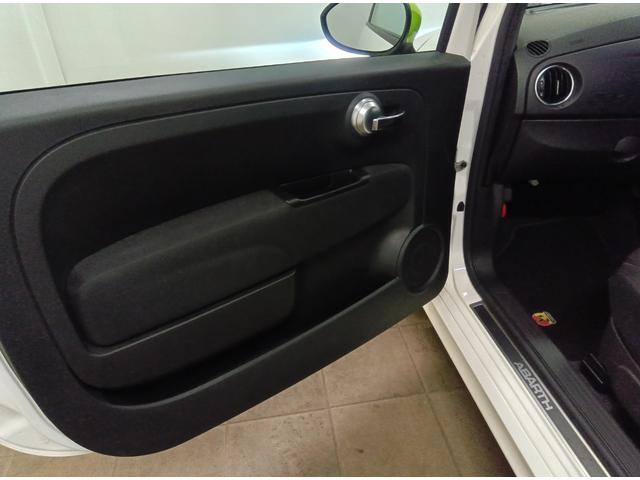 アバルト５９５ Ｆ５９５　右ハンドル５速マニュアル車　レコードモンツァマフラー　ブラックファブリックシート　バックセンサー　ＥＴＣ　１６５ＰＳ（35枚目）