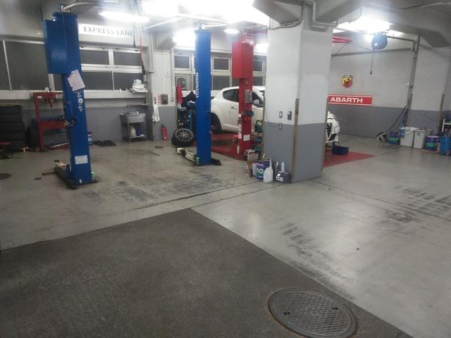 アバルト５９５ Ｆ５９５　右ハンドル５速マニュアル車　レコードモンツァマフラー　ブラックファブリックシート　バックセンサー　ＥＴＣ　１６５ＰＳ（40枚目）