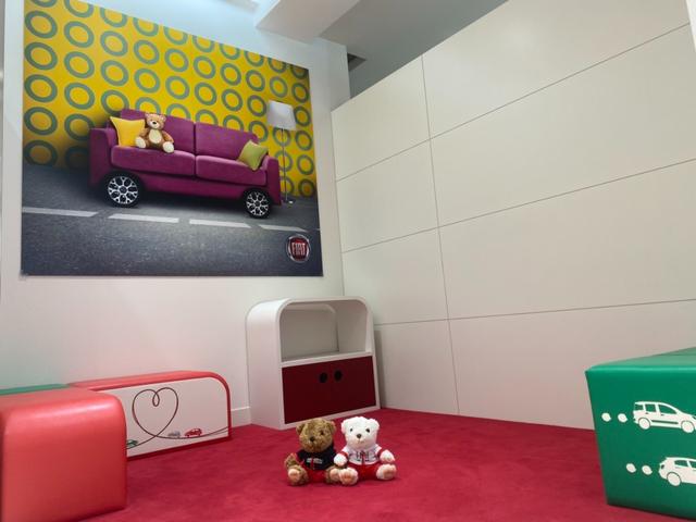 アバルト５９５ Ｆ５９５　右ハンドル５速マニュアル車　レコードモンツァマフラー　ブラックファブリックシート　バックセンサー　ＥＴＣ　１６５ＰＳ（42枚目）