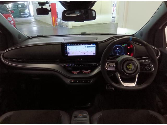 アバルト５００ｅ ツーリズモ　ハッチバック　デモカー販売　ＥＴＣ２．０　純正ドラレコＦ／Ｒ　バックカメラ　アイシン製ナビ（3枚目）