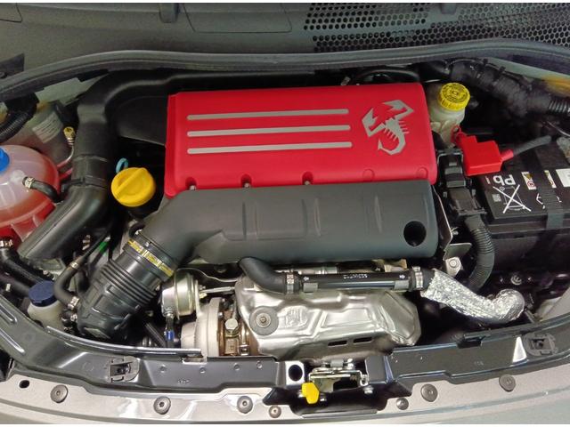 アバルト５９５Ｃ Ｆ５９５Ｃ　限定車　純正ドラレコＦ／Ｒ　社外バックカメラ　電動オープン　５速ＭＴ（22枚目）