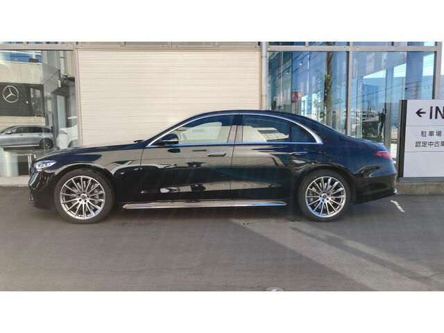 Ｓクラス Ｓ５００　４マチックロング　（ＩＳＧ搭載モデル）　４ＷＤ　ＭＰ２０２３０２　アダプティブクルーズコントロール　レーンキープアシスト　パーキングアシスト　エアサスペンション　パワーシート（3枚目）