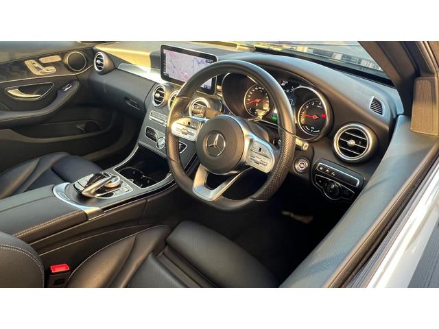 気になるお車がございましたら、事前にご連絡下さい。より見やすい場所にてご用意致します。また、事前連絡によりお待たせする事なく、スムーズな商談を心がけております。