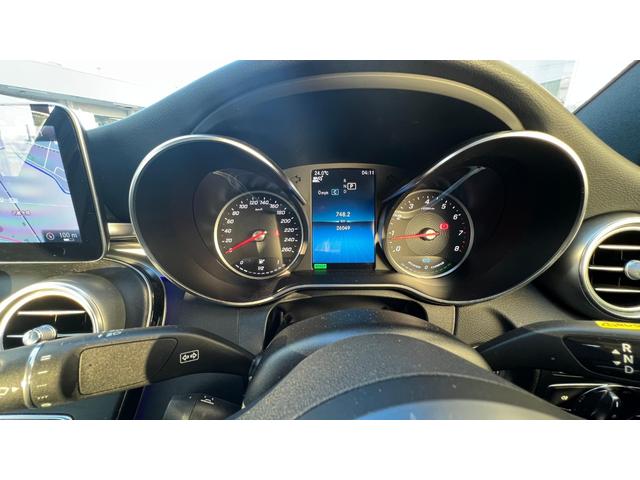 ・気になるお車がございましたら、事前にご連絡下さい。より見やすい場所にてご用意致します。また、事前連絡によりお待たせする事なく、スムーズな商談を心がけております。