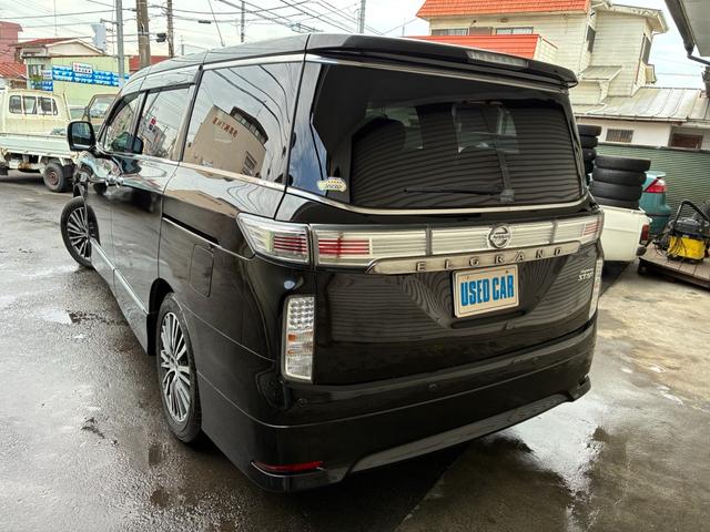 エルグランド ３５０ハイウェイスター　本革Ｓ　　ナビＴＶ　　両側パワスライドドア　後席モニター（8枚目）