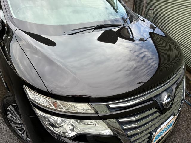 エルグランド ３５０ハイウェイスター　本革Ｓ　　ナビＴＶ　　両側パワスライドドア　後席モニター（9枚目）