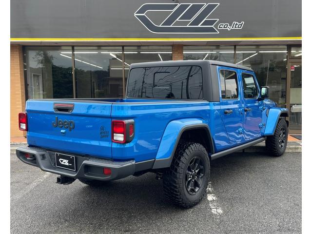WILLYS SPORT自社輸入車輌 Black freedom Top GlossBlackSportGrille Mud TerrainTires(5枚目)