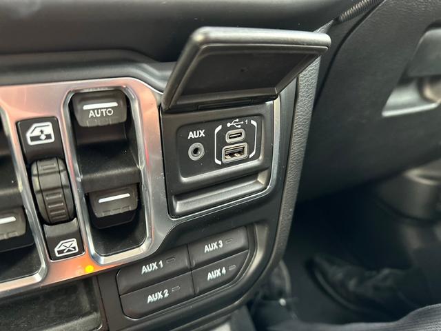 新車並行 n-fabステップ トノカバー ベッドライナー AppleCarPlayAMPベッドステップ(18枚目)