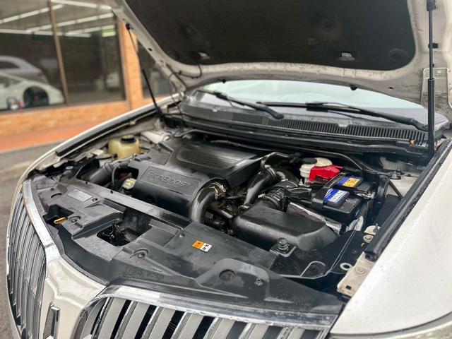 リンカーンＭＫＴ エコブースト　３．５　エコブースト　２０１２ｙ　実走行車輛　６人乗り３列シート　Ｗサンルーフ　電動リアゲート　シートヒーター＆ベンチレーター　地デジＴＶ＆バックカメラ　純正１９インチＡＷ（33枚目）