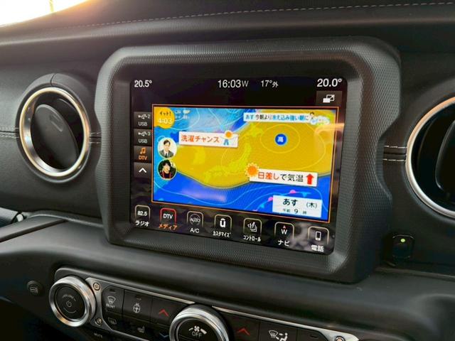 ジープ・ラングラーアンリミテッド サハラ レザーパッケージ ルビコンボンネット ルビコンバンパー JAOSマフラー FUEL17インチAW 2インチリフトアップ SMITTY BILTラック FOXショック RCウィンチ ドアステップ ヒッチ(16枚目)