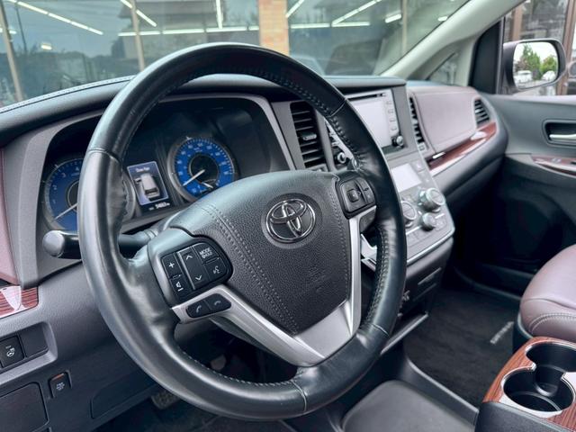 シエナ リミテッド 3.5V6リミテッド 4WD 2018yモデル サンルーフ レザーシート シートヒーター オットマンシート セーフティセンス パワーバックドア サイドステップ(7枚目)