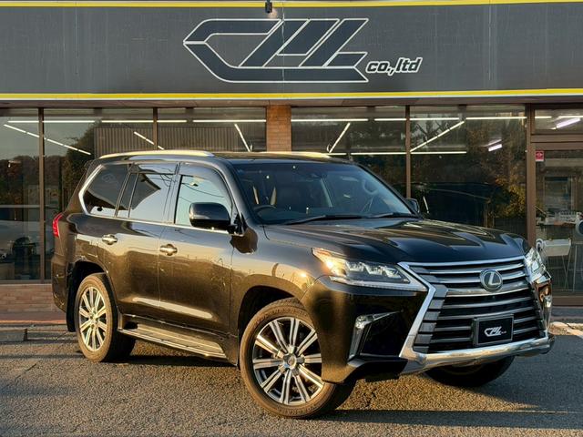 ＬＸ ＬＸ５７０　ＬＸ５７０　リアシートエンターテインメントシステム　マークレビンソンリファレンスサラウンドシステム　セーフティシステムプラス　ダークブラウン縞杢インパネ　１０本スポーク切削光輝２１インチ（4枚目）