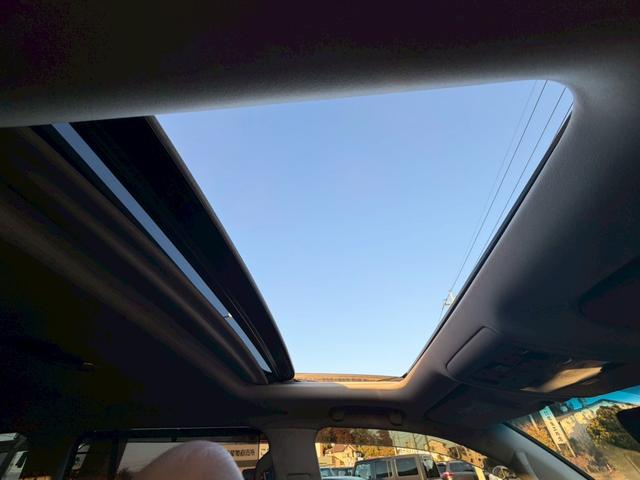 ＬＸ ＬＸ５７０　ＬＸ５７０　リアシートエンターテインメントシステム　マークレビンソンリファレンスサラウンドシステム　セーフティシステムプラス　ダークブラウン縞杢インパネ　１０本スポーク切削光輝２１インチ（20枚目）