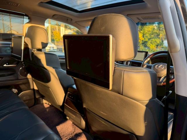 ＬＸ ＬＸ５７０　ＬＸ５７０　リアシートエンターテインメントシステム　マークレビンソンリファレンスサラウンドシステム　セーフティシステムプラス　ダークブラウン縞杢インパネ　１０本スポーク切削光輝２１インチ（21枚目）