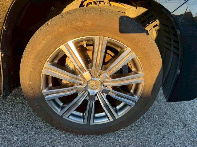 ＬＸ ＬＸ５７０　ＬＸ５７０　リアシートエンターテインメントシステム　マークレビンソンリファレンスサラウンドシステム　セーフティシステムプラス　ダークブラウン縞杢インパネ　１０本スポーク切削光輝２１インチ（28枚目）