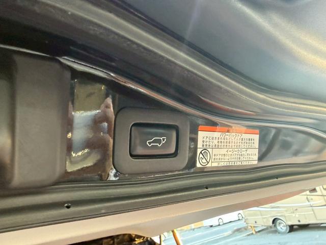 ＬＸ ＬＸ５７０　ＬＸ５７０　リアシートエンターテインメントシステム　マークレビンソンリファレンスサラウンドシステム　セーフティシステムプラス　ダークブラウン縞杢インパネ　１０本スポーク切削光輝２１インチ（29枚目）