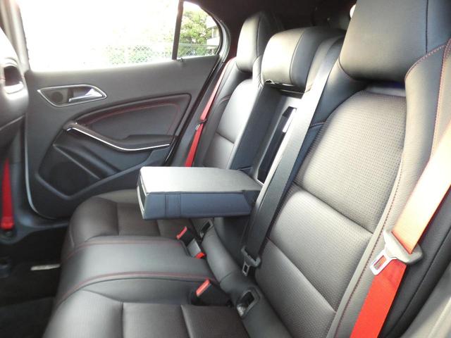 ＧＬＡクラス ＧＬＡ４５　４マチック　１オーナー　後期モデル　ＡＭＧ専用装備　レーダーセーフティＰＫＧ　ブラックレザーシート　パノラマＳＲ　ナビＴＶ　ＣａｒＰｌａｙ　前後ドラレコ　ＬＥＤヘッドライト　強化ブレーキ　１９インチＡＷ　２年保証（30枚目）