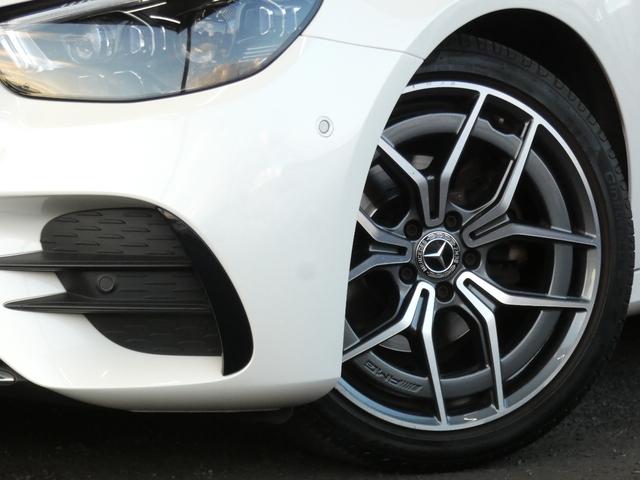 Ｅクラス Ｅ２００　スポーツ　ＡＭＧラインインテリア／ＥＸＣ－Ｐ　後期型　１オーナー　ＢＳＧ搭載　ＡＭＧエアロ／１９ＡＷ　ナッパ革／前後ヒーター　ＭＢＵＸナビ　地デジ　３６０度カメラ　Ａカープレイ　ブルメスター　ＨＵＤ　２年保証付（5枚目）