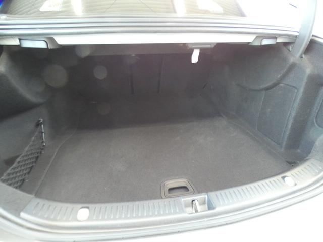 Ｅクラス Ｅ２００　スポーツ　ＡＭＧラインインテリア／ＥＸＣ－Ｐ　後期型　１オーナー　ＢＳＧ搭載　ＡＭＧエアロ／１９ＡＷ　ナッパ革／前後ヒーター　ＭＢＵＸナビ　地デジ　３６０度カメラ　Ａカープレイ　ブルメスター　ＨＵＤ　２年保証付（13枚目）