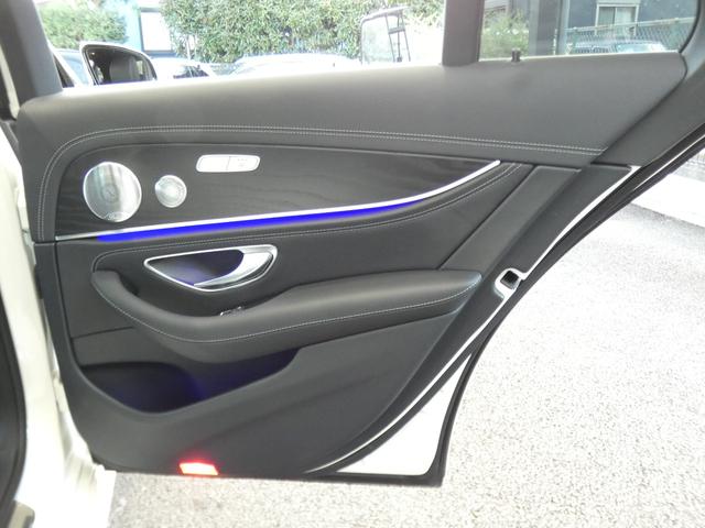 Ｅクラス Ｅ２００　スポーツ　ＡＭＧラインインテリア／ＥＸＣ－Ｐ　後期型　１オーナー　ＢＳＧ搭載　ＡＭＧエアロ／１９ＡＷ　ナッパ革／前後ヒーター　ＭＢＵＸナビ　地デジ　３６０度カメラ　Ａカープレイ　ブルメスター　ＨＵＤ　２年保証付（28枚目）