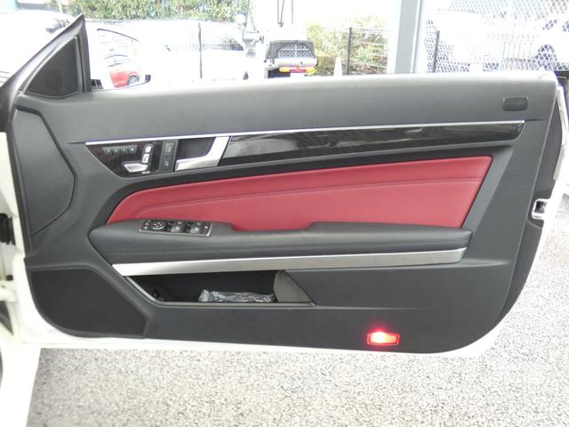 Ｅクラス Ｅ２５０カブリオレ　ＡＭＧスポーツ／コンフォート／レーダーセーフティＰＫＧ　後期　ダークレッド幌　ベンガルレッドレザー／エアスカーフ／ヒーター　ナビ　地デジ　３６０度カメラ　エアキャップ　ＡＭＧエアロ／１８ＡＷ　２年保証（23枚目）