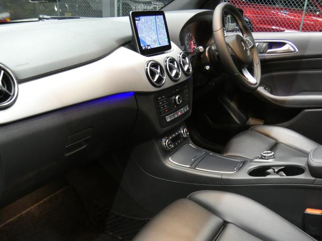 Ｂクラス Ｂ１８０　ベーシック／プレミアム／レーダーＰ　後期　キーレスゴー　黒革／ヒーター　パノラマＳＲ　ナビ　地デジ　Ａカープレイ／Ａオート　Ｂカメラ　ハーマンカードン　パドルシフト　ＬＥＤライト／自動ＨＢ　２年保証付（9枚目）
