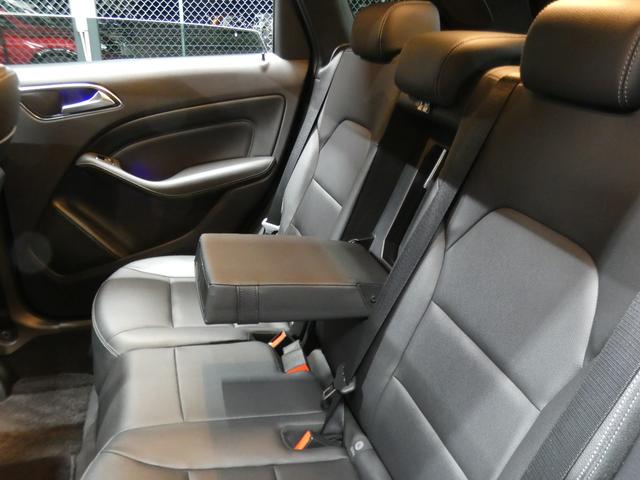 Ｂクラス Ｂ１８０　ベーシック／プレミアム／レーダーＰ　後期　キーレスゴー　黒革／ヒーター　パノラマＳＲ　ナビ　地デジ　Ａカープレイ／Ａオート　Ｂカメラ　ハーマンカードン　パドルシフト　ＬＥＤライト／自動ＨＢ　２年保証付（28枚目）