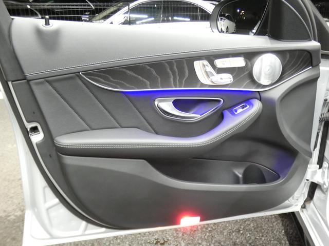 Cクラスステーションワゴン C43 4マチック ステーションワゴン レーダーP 後期 Meコネクト 黒本革 パノラマSR AMGエアロ/19AW KWダウンサス/ワイドスペーサー ナビ 地デジ Aカープレイ Bカメラ ブルメスター HUD 自動テールゲート 2年保証付(28枚目)
