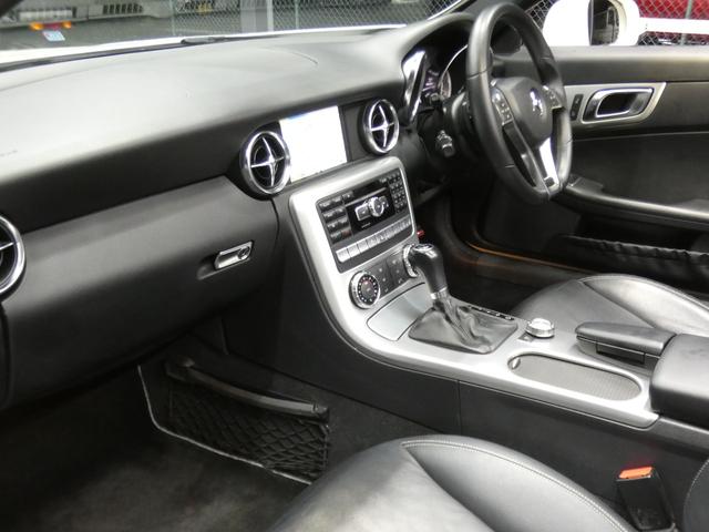 SLK SLK200ブルーエフィシェンシー スポーツ 黒本革シート/ヒーター/エアスカーフ WORK17インチAW 純正HDDナビ 地デジ バックカメラ 純正ドラレコ パドルシフト アテンションアシスト クルーズコントロール キセノンライト 2年保証付(8枚目)