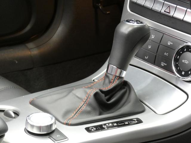 SLK SLK200ブルーエフィシェンシー AMGスポーツPKG 1オーナー AMGエアロ/18AW 黒本革/ヒーター/エアスカーフ 純正ナビ 地デジ ダイナミックハンドリングP パドルシフト キセノンライト インテリジェントライト 2年保証付(10枚目)